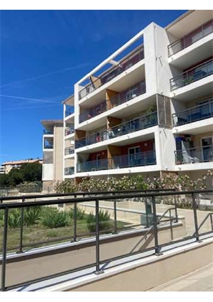 appartement à la vente -   13013  MARSEILLE, surface 63 m2 vente appartement - APR712374